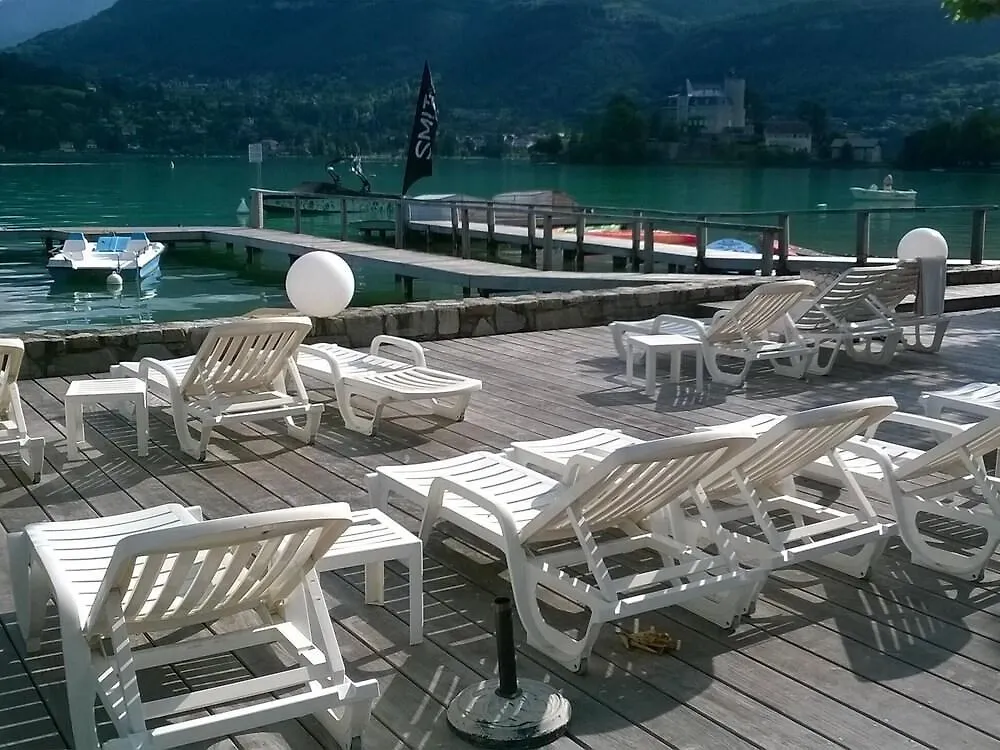Appartement Studio les Pieds dans L'eau Duingt