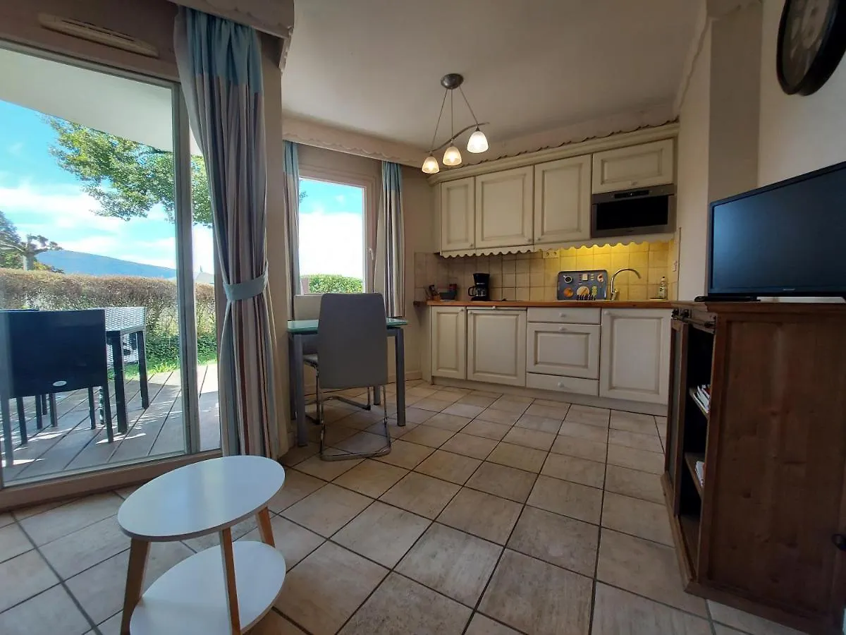 Appartement Studio les Pieds dans L'eau Duingt France