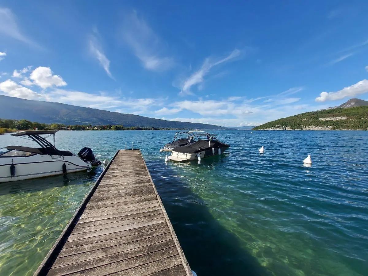 Appartement Studio les Pieds dans L'eau Duingt